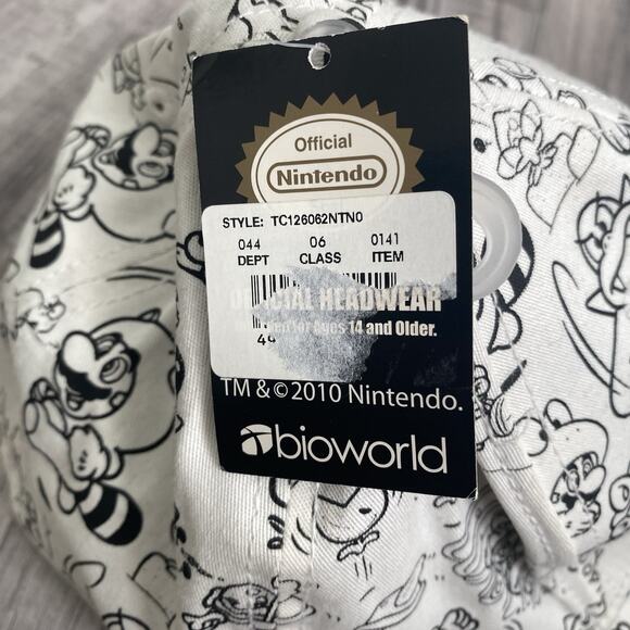 2010 Nintendo Super Mario Bioworld Bros All Over Print Fitted Baseball Cap 14+ - Picture 8 of 11